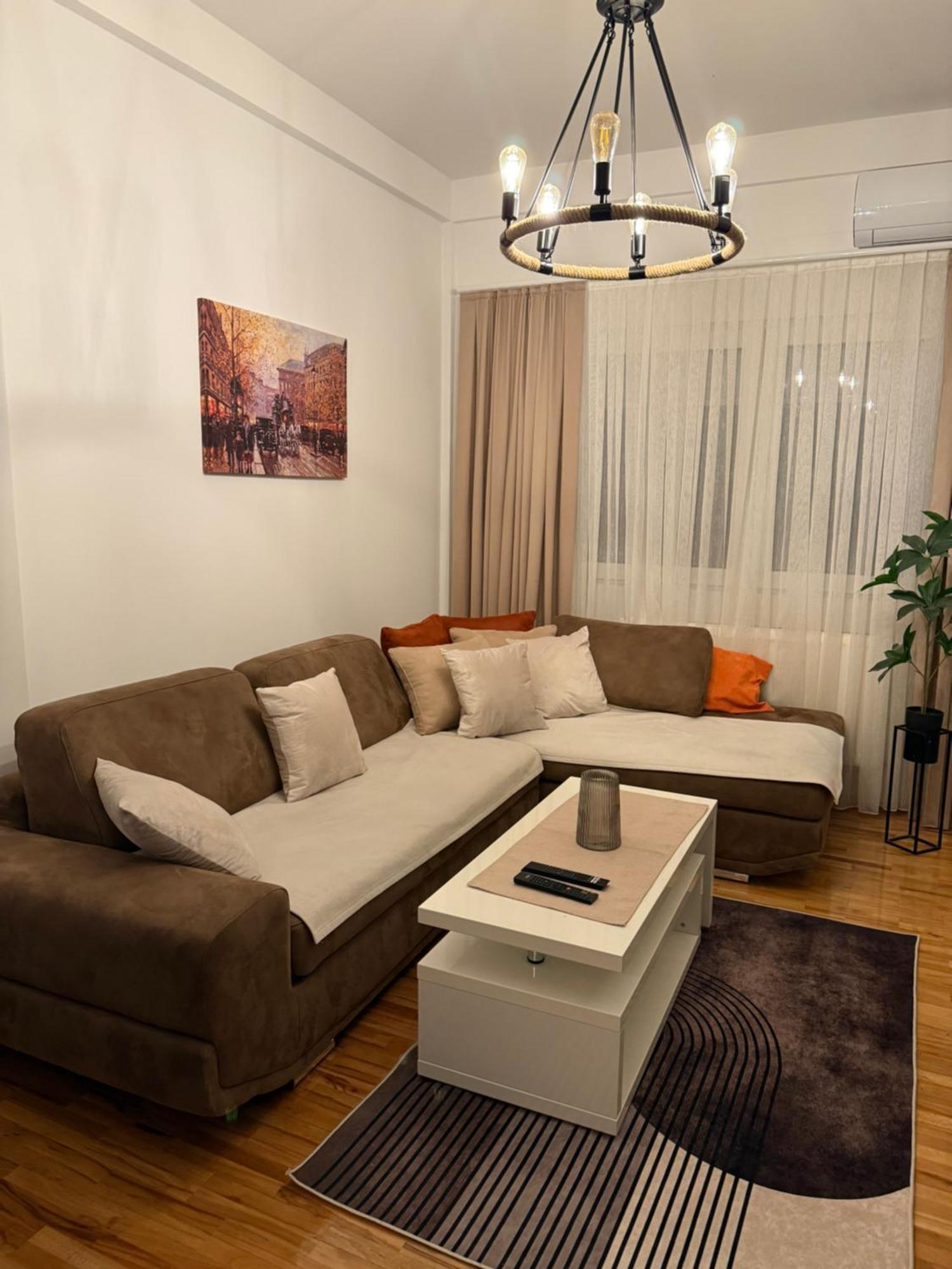 Golden Crown Apartament *